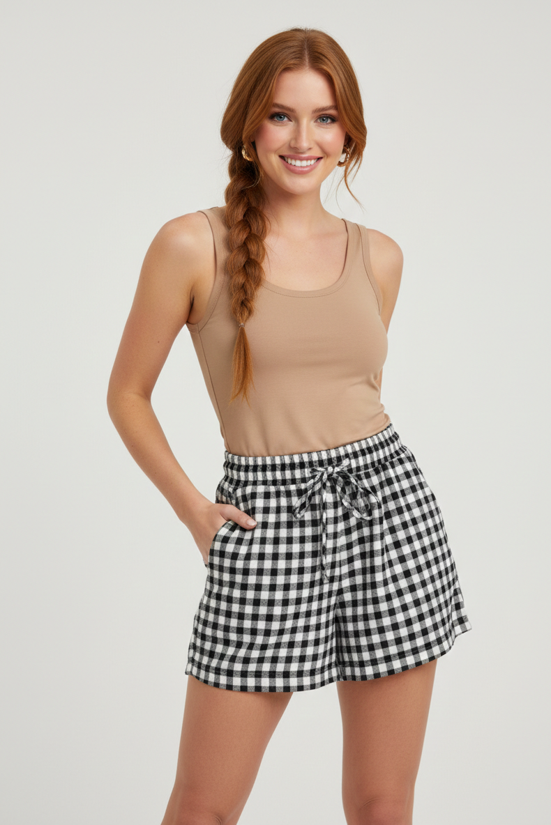 1579-1 Black & White Drawstring Shorts with pockets