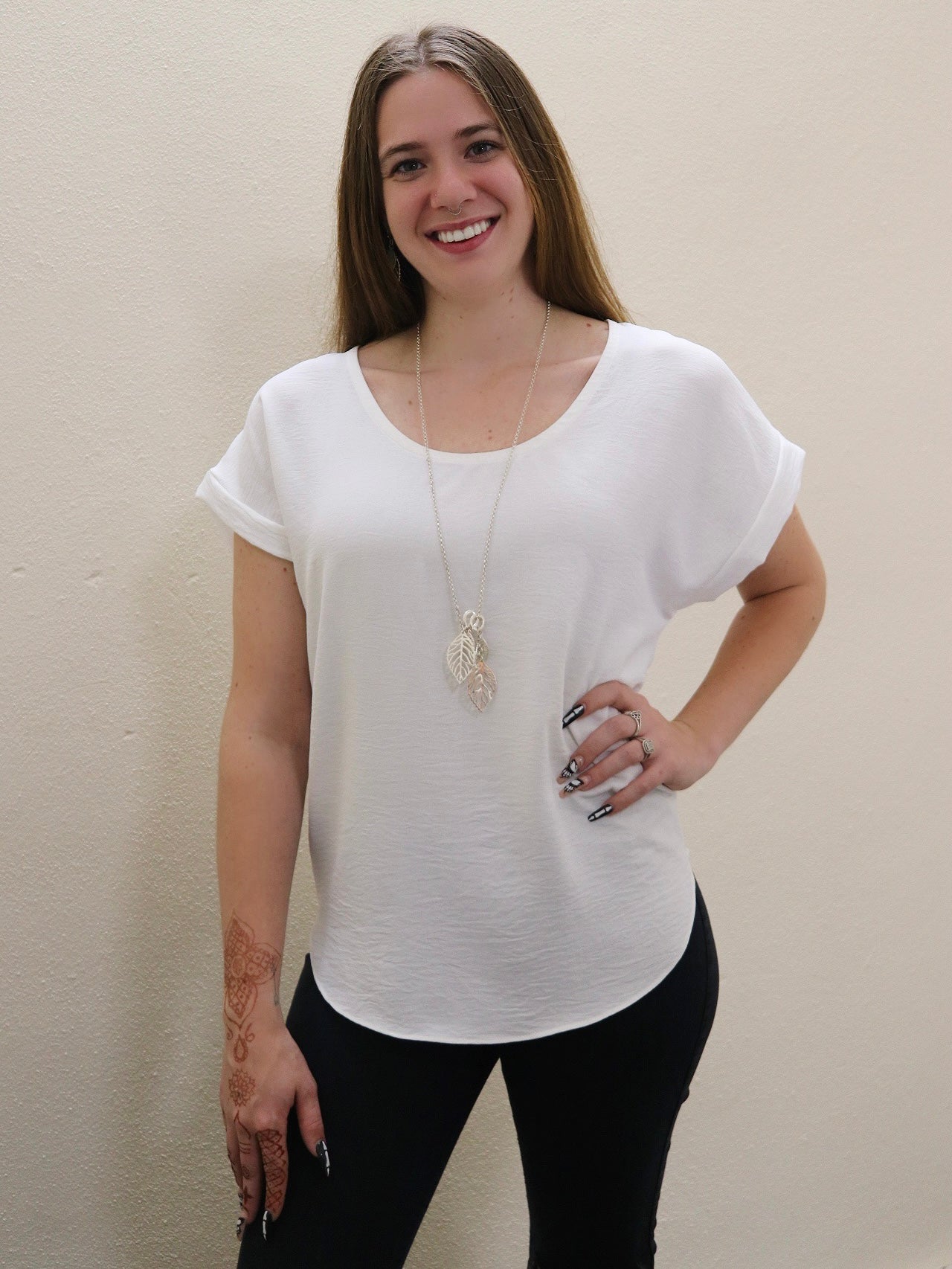Style 10295 White S/Sl Signature Fabric Top