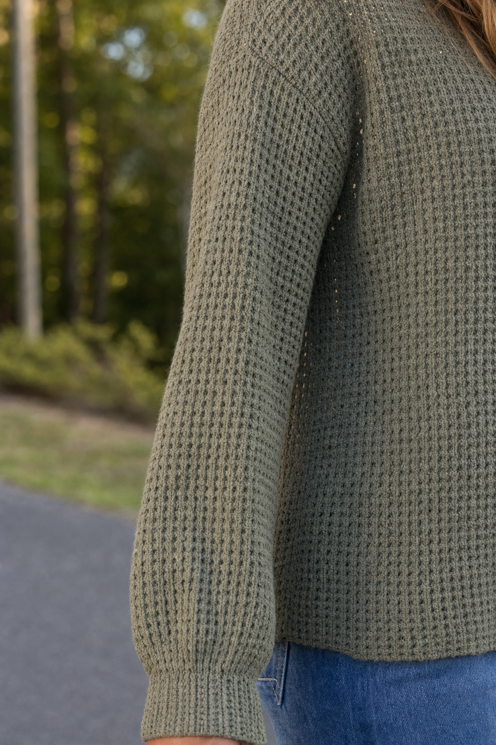 88061 Forest Green Waffle Knit Sweater — Sleeves detail