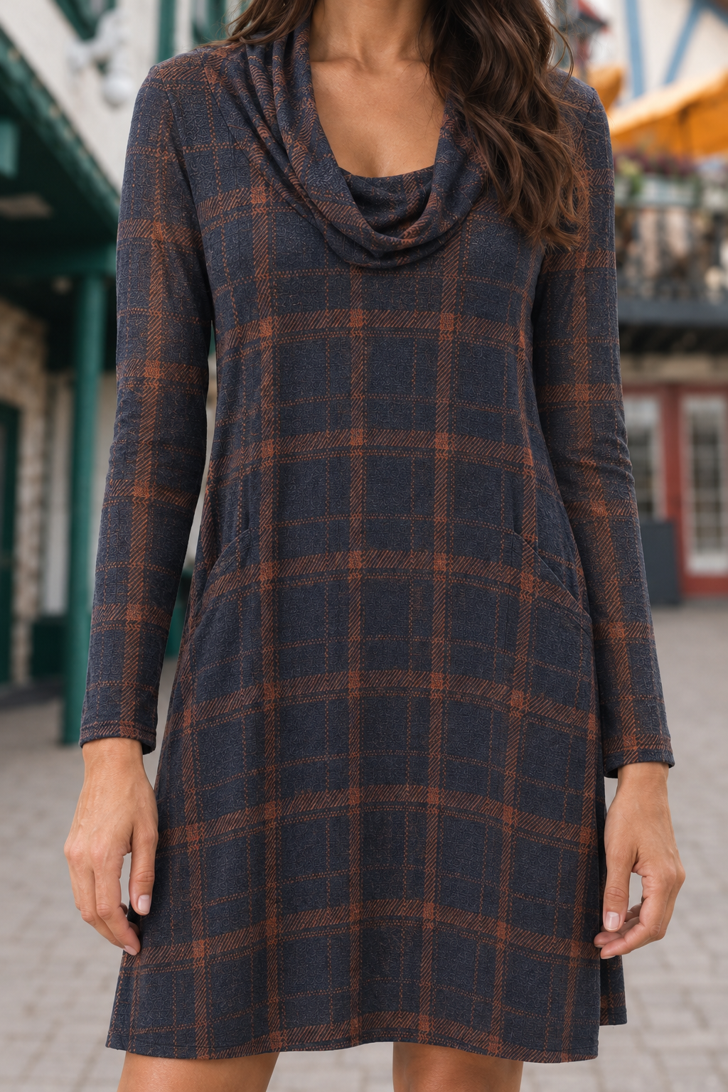 VC3298 Plaid Cowl Neck Swing Tunic — Pockets detail