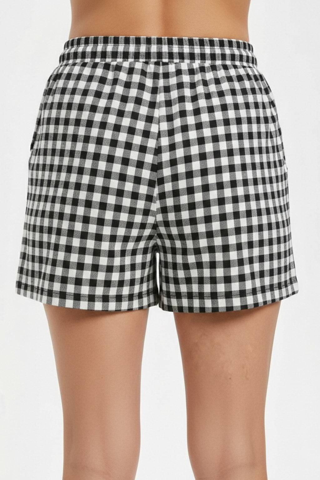 1579-1 Black & White Drawstring Shorts with pockets