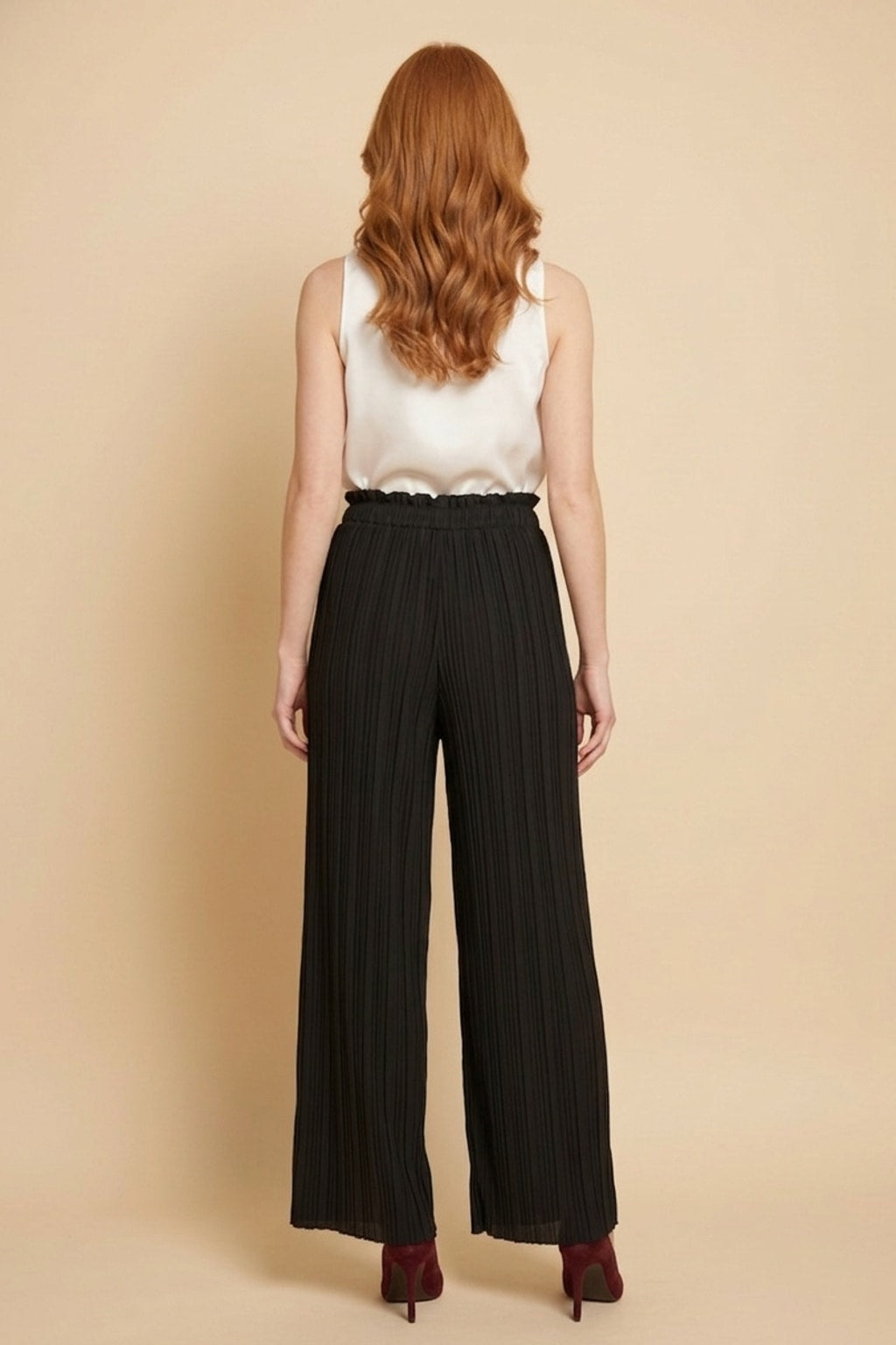 901 Black Pleated Pants