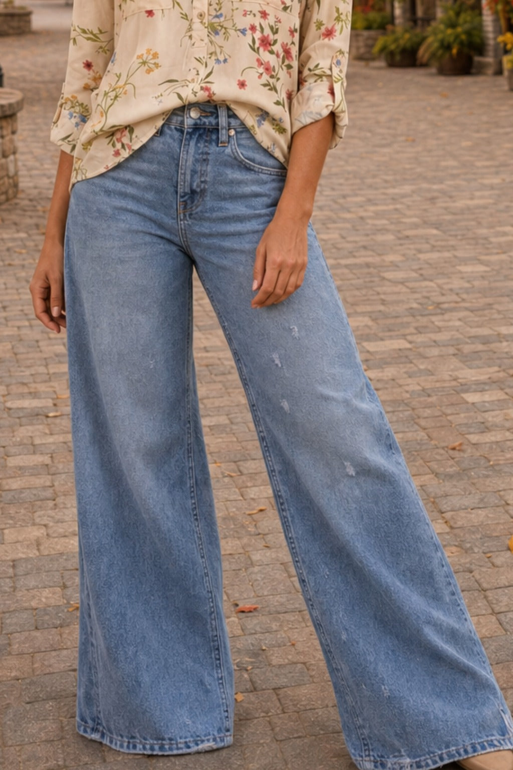 318 Blue Vintage Wash Flare Leg Jeans