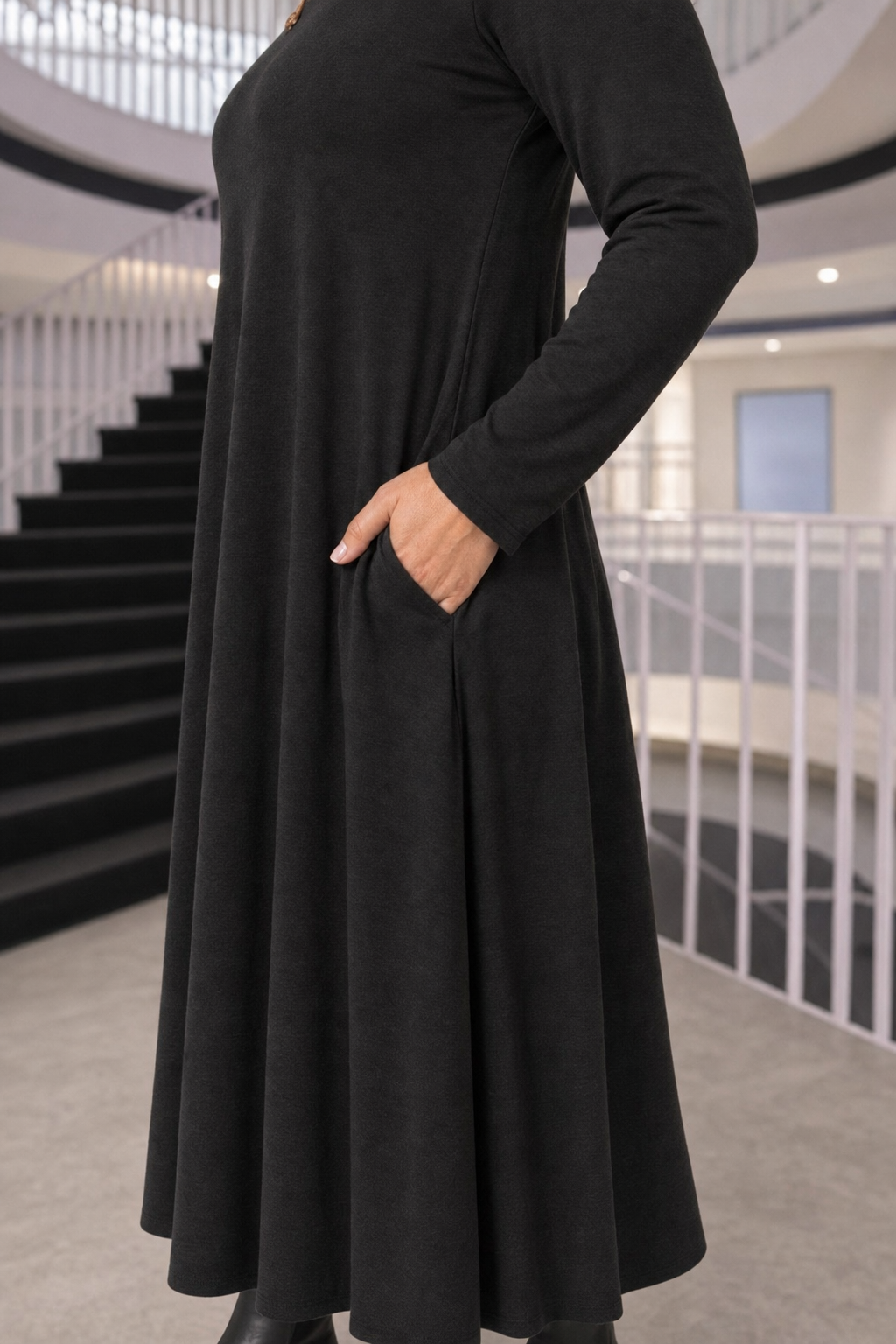 RD-9497AB Black Swing Pocket Dress Plus — Pockets detail