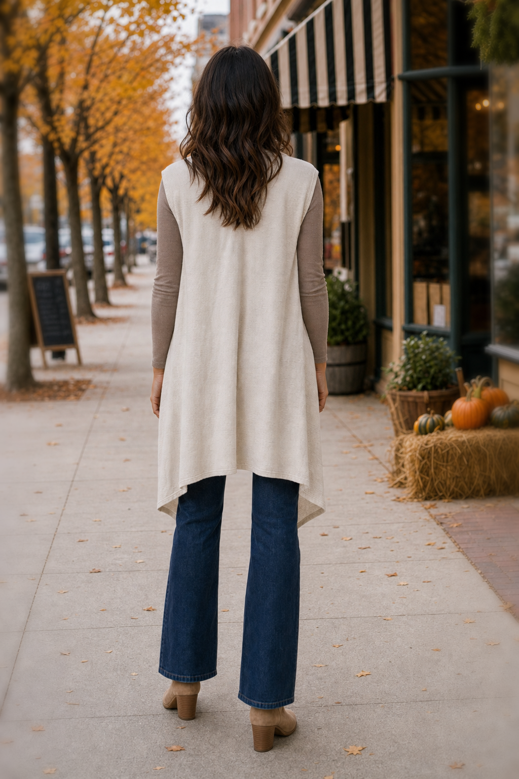 B3887-BF White Ribbed Sleeveless Draped Vest