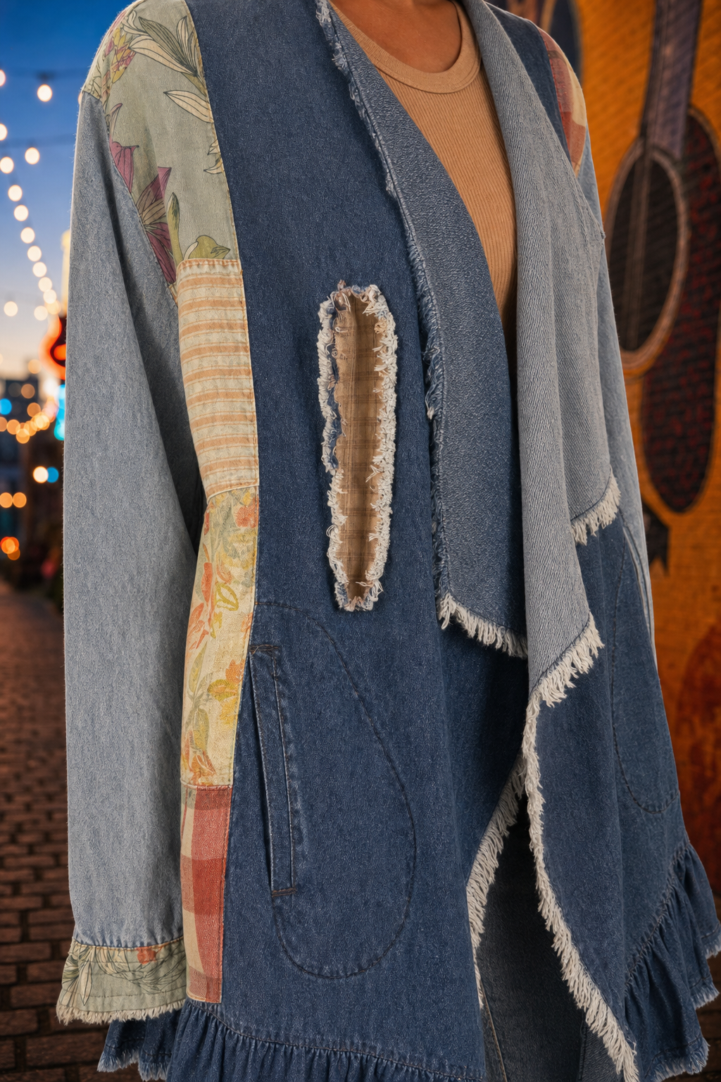 44357 Patchwork Denim Frayed Jacket — Pockets detail