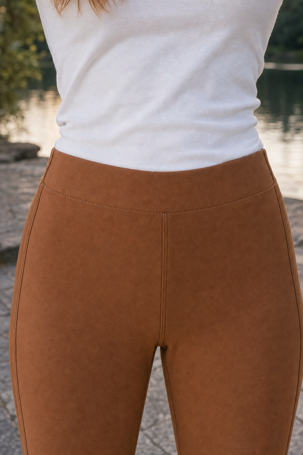SCUP16A Camel Scuba Pants — Waist & belt detail