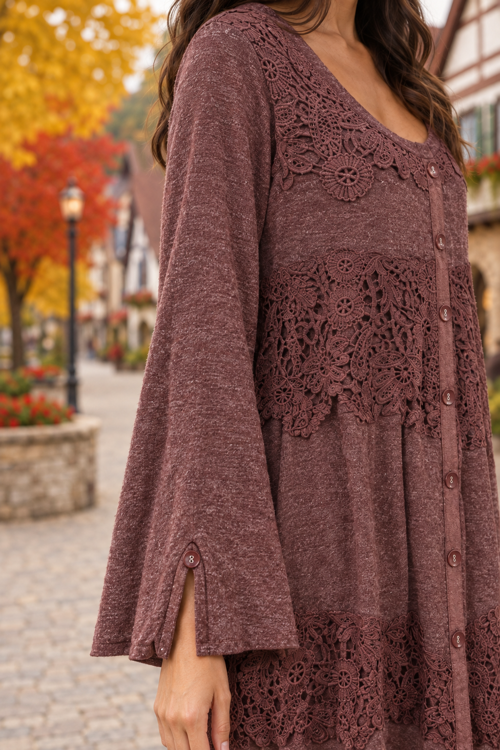 AL-81403 Lace Panel Button-Front Knit Tunic — Sleeves detail