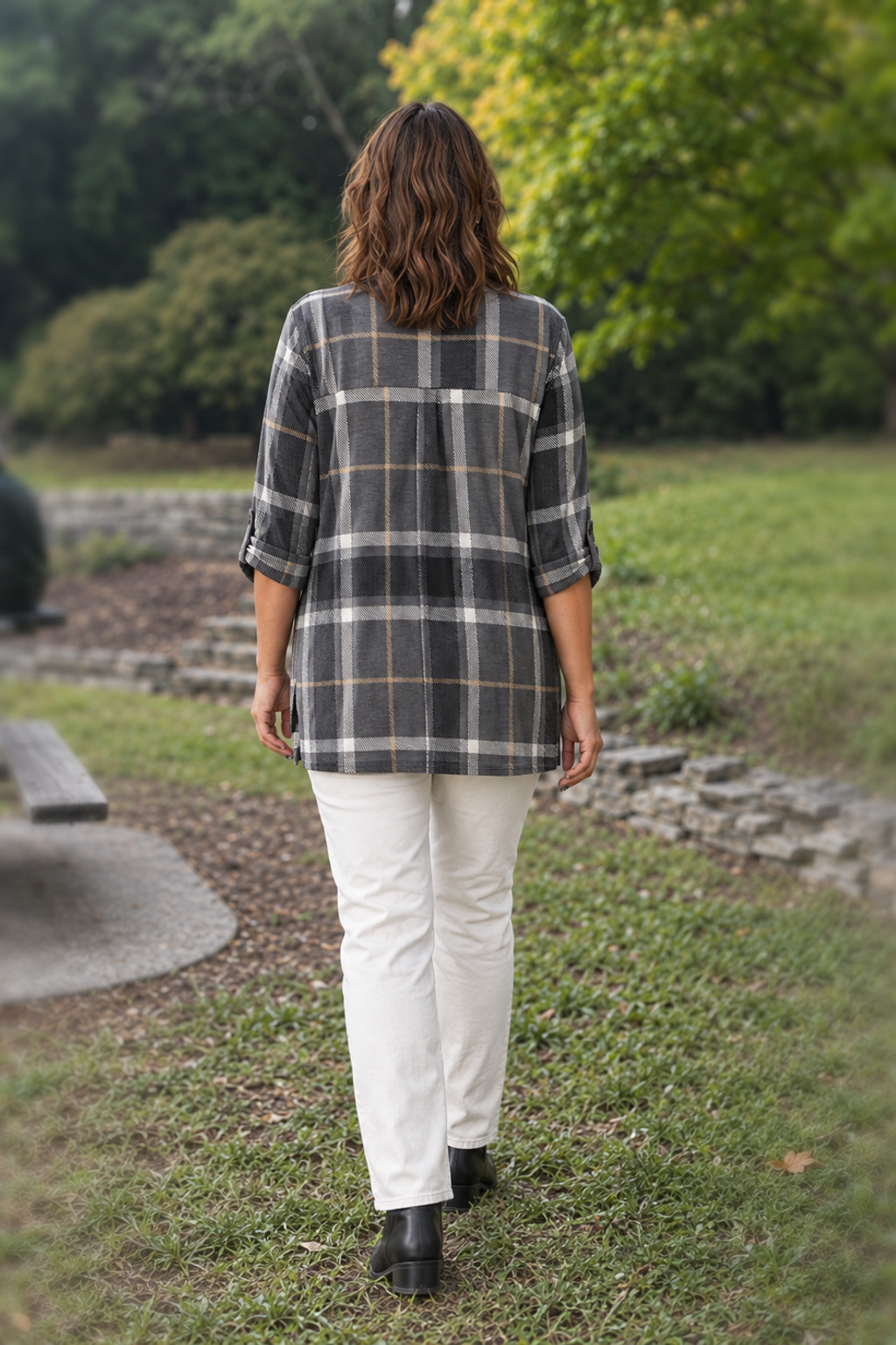 B3288X Plaid V-Neck Tunic Blouse