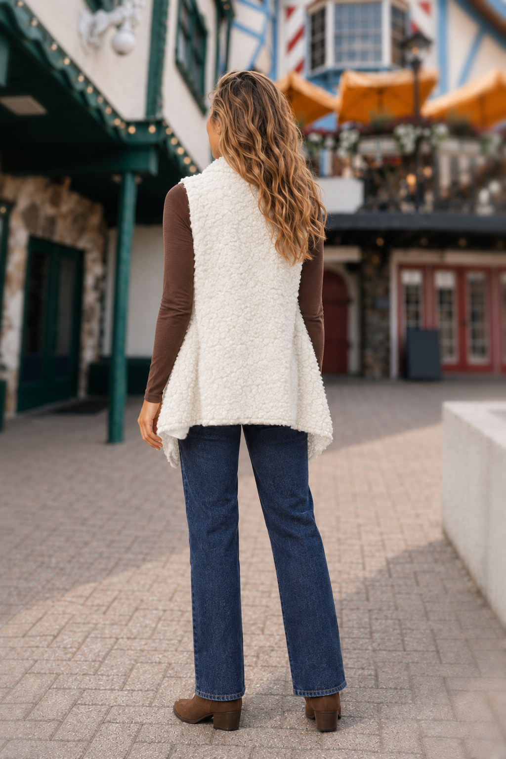 10348 White Sherpa Waterfall Vest — back