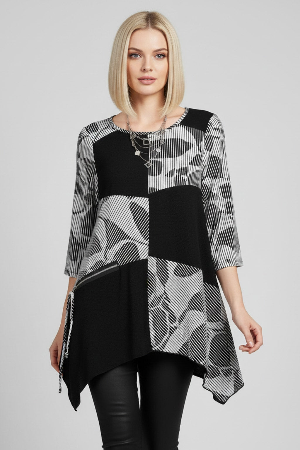 046 Black & White Paneled Blouse