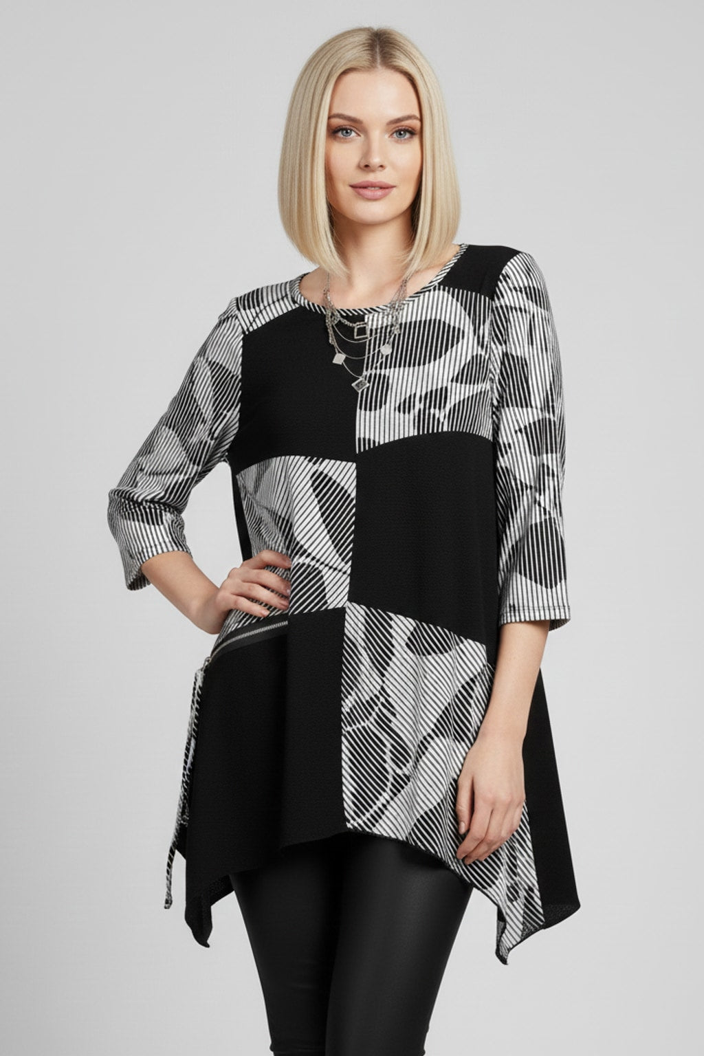 046 Black & White Paneled Blouse