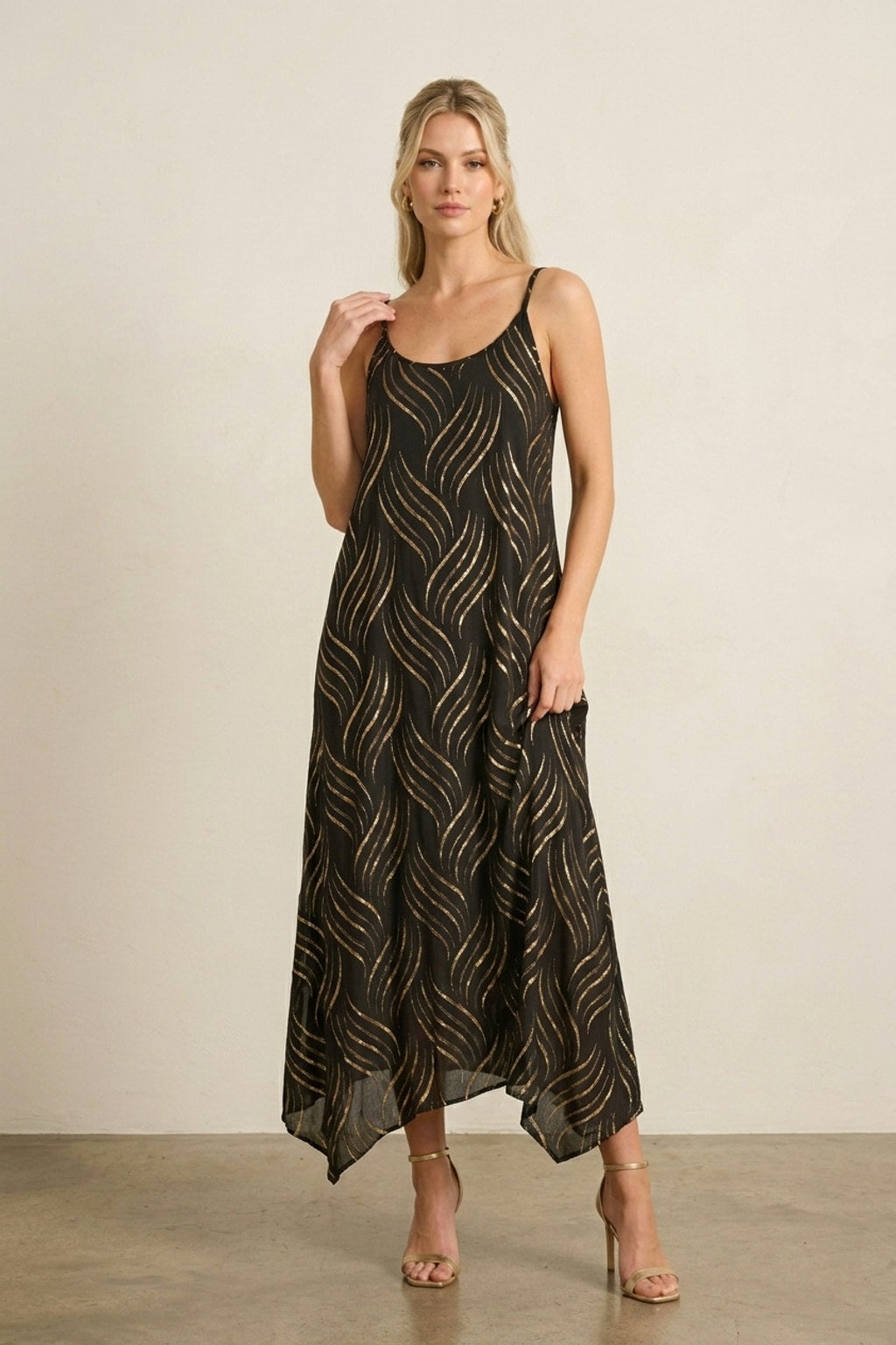25000 Golden Waves Maxi Dress