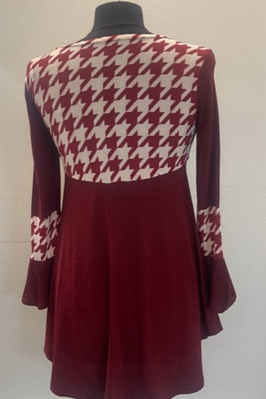 Style 3226 Back Burgundy Houndstooth Top