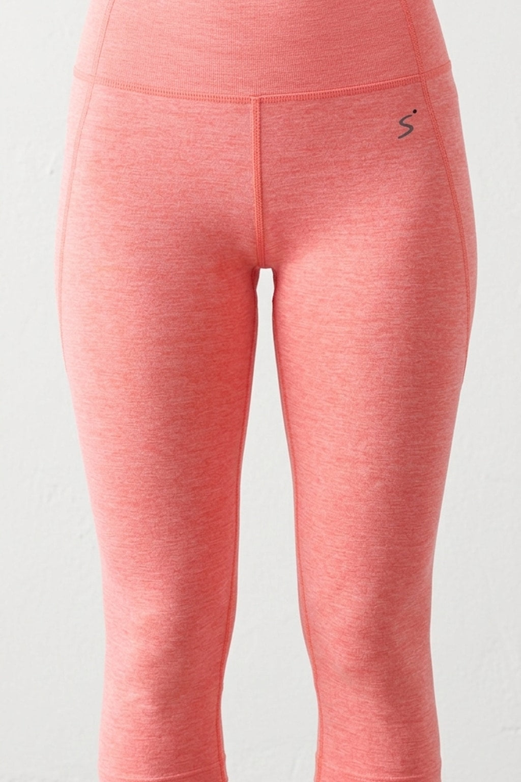 SP03 Coral High-Rise Seamless Capri Leggings