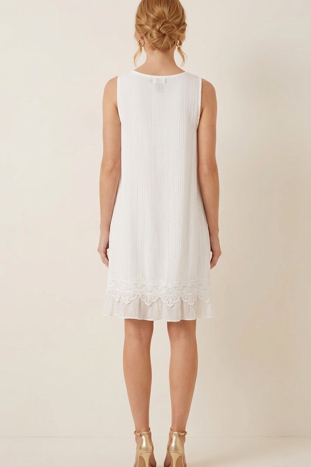 85000 Summer Cream Sleeveless Dress with Lace Hem